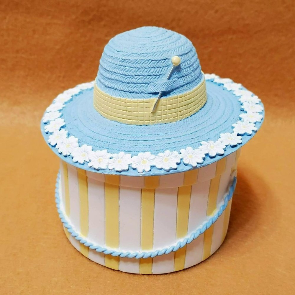 Two's Company Trinket Pill Box Round Sunday Best Vintage Hat Blue Daisy Stripes